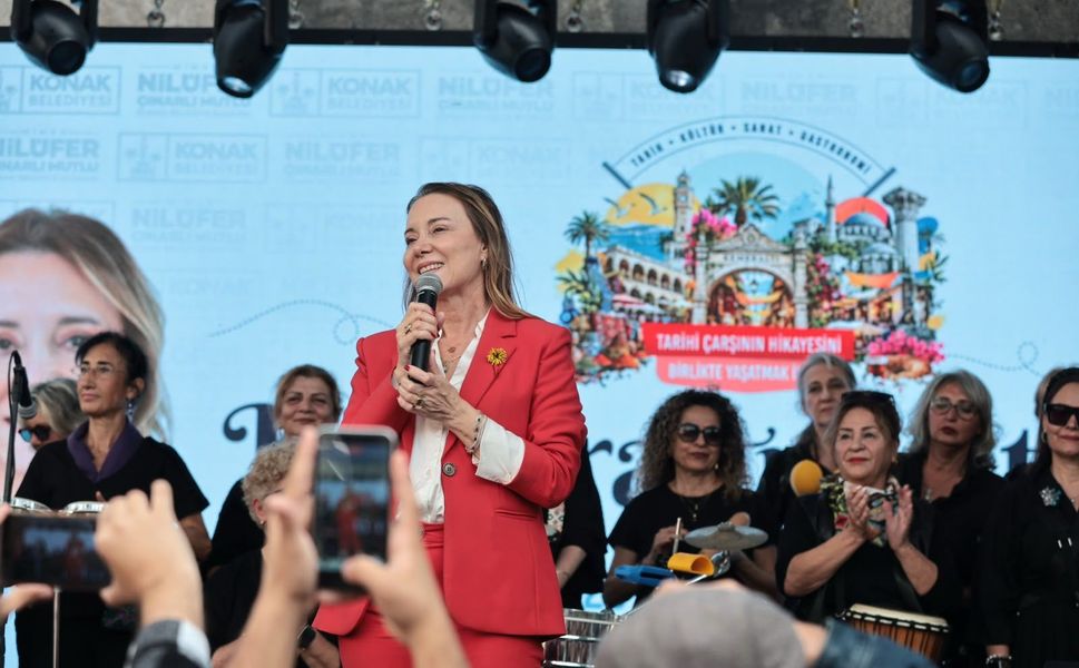 Kemeraltı’nın sokakları festivalle şenlendi