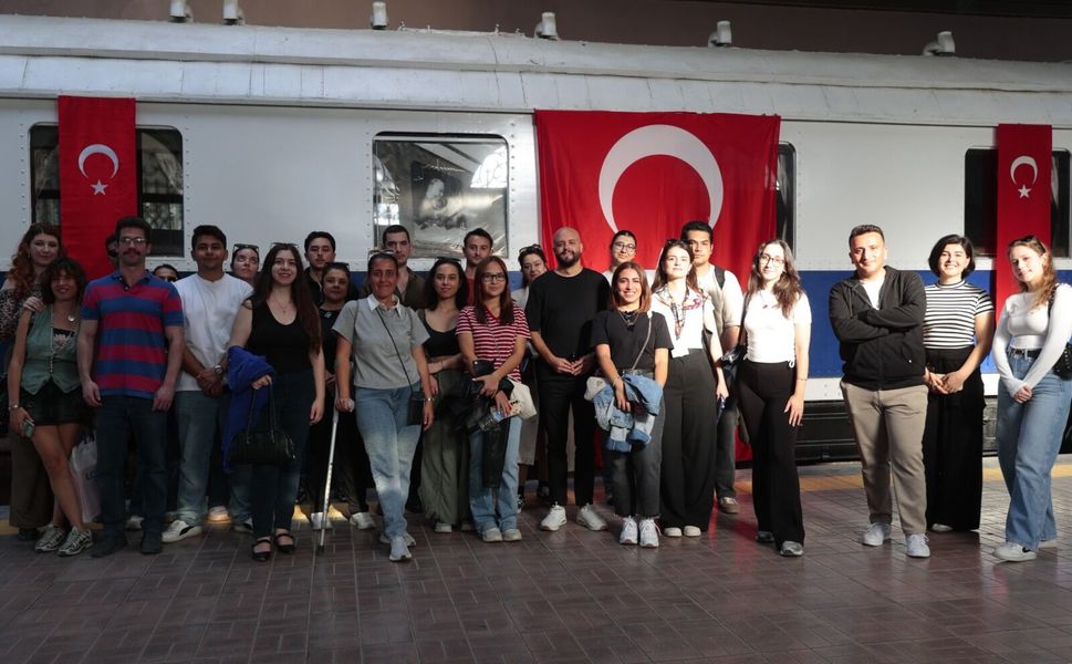 Konaklı gençler Yerel Tarih Gezisiyle Alsancak’ı keşfe çıktı