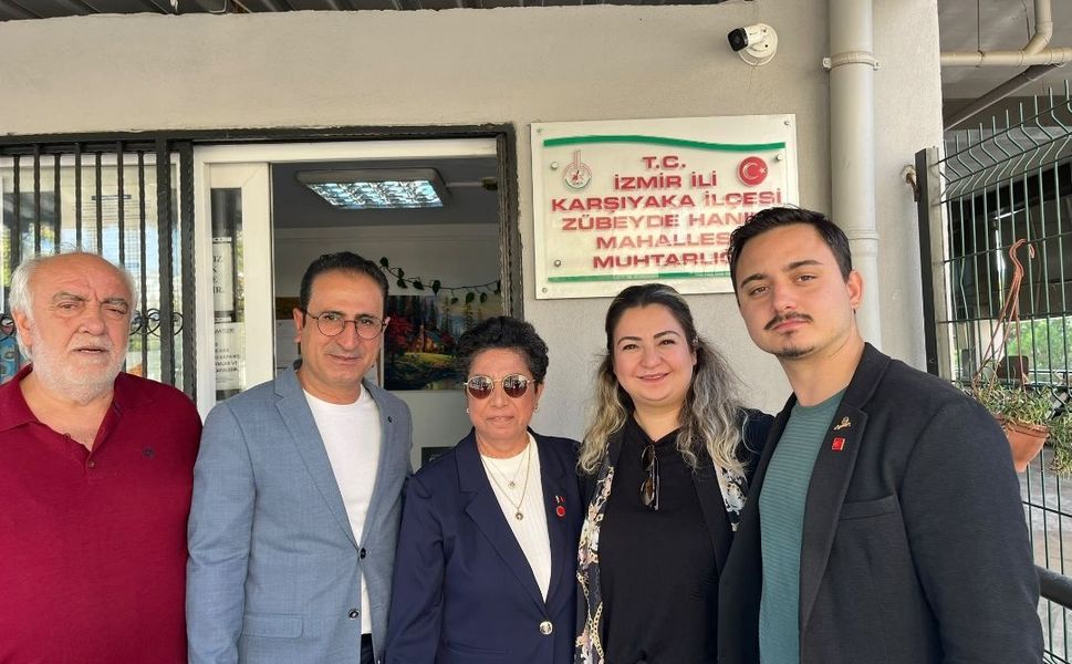 CHP KARŞIYAKA’DAN MUHTARLARA ANLAMLI ZİYARET