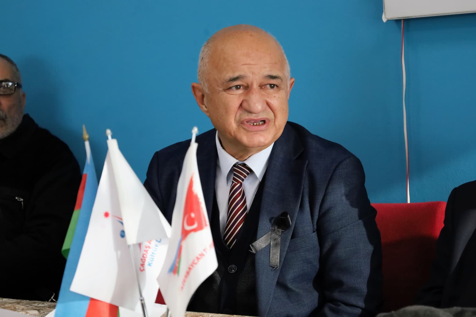 21 Azer Izmir De Anildi 2