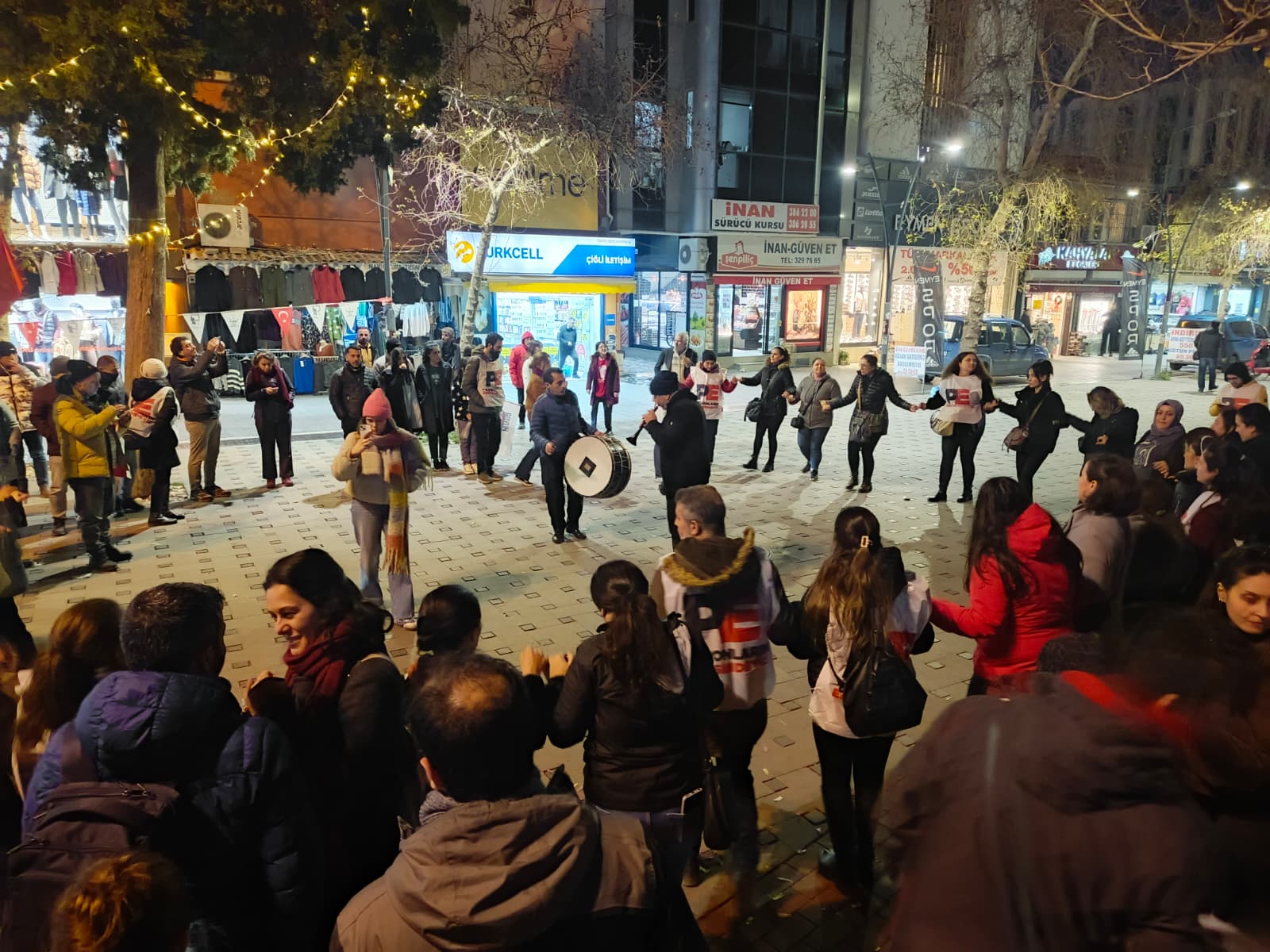 Cigli Elsa Tekstil Iscileri Kazanimlarini Kutladi 2