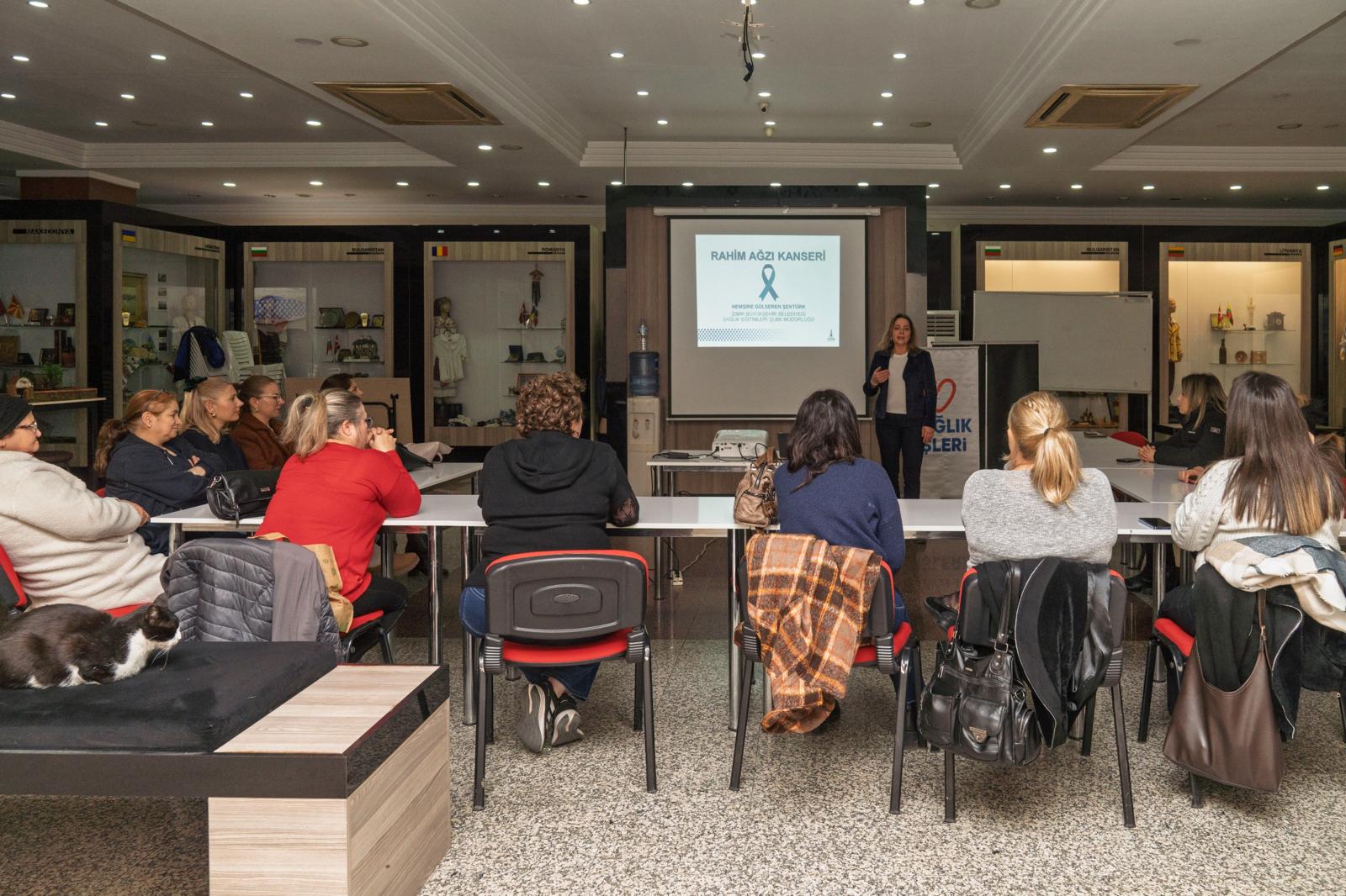 Izmirli Yurttaslar Rahim Agzi Kanserine Karsi Bilincleniyor 2