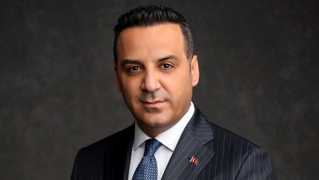 Cigli Belediye Baskani Onur Emrah Y