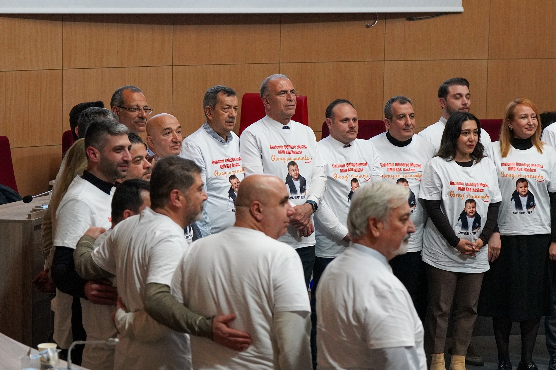 Gaziemir Belediye Meclisinden Dmd Hastası Giray’a Yardım Çağrısı (1)