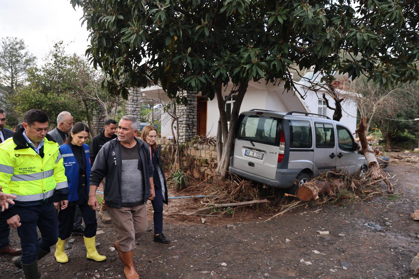 Marmari̇s Beledi̇yesi̇ Firtina Mesai̇si̇ (5)