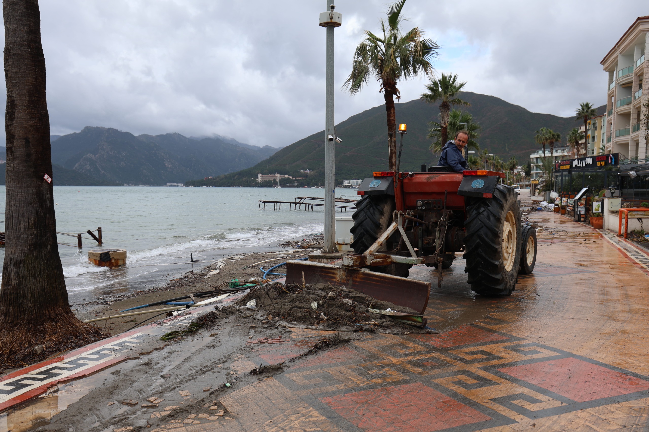 Temi̇zli̇k Eki̇p (1)