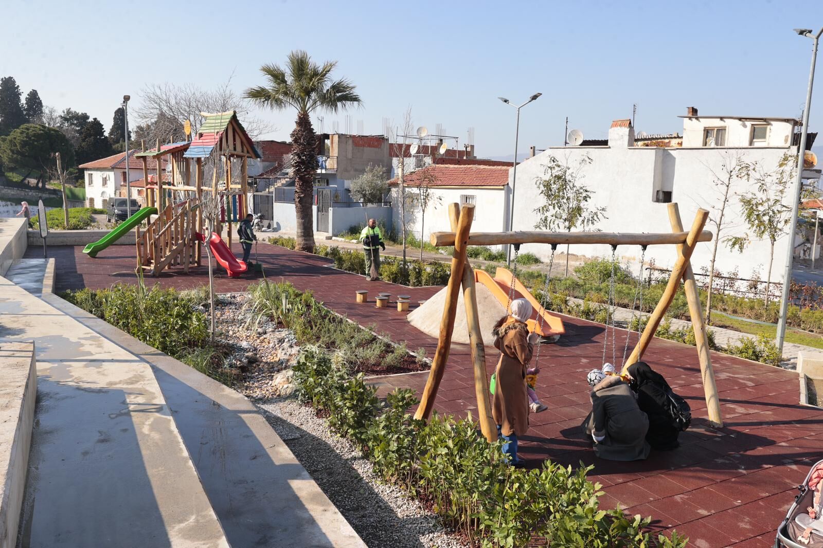 Konak’ın Göz Bebeği Narin Parkı’na Yağmur Bahçesi (1)