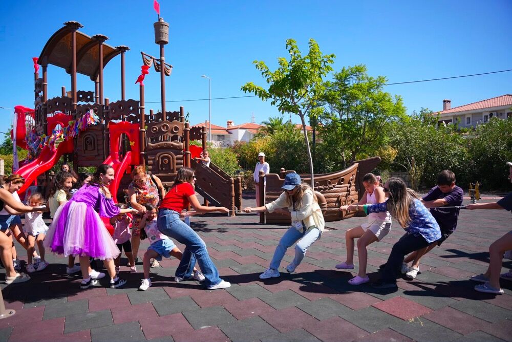 Çeşme’de Yenilenen Parklarda Yaz Boyu Şenlik Varphoto 2026 07 30 12 16 25 3
