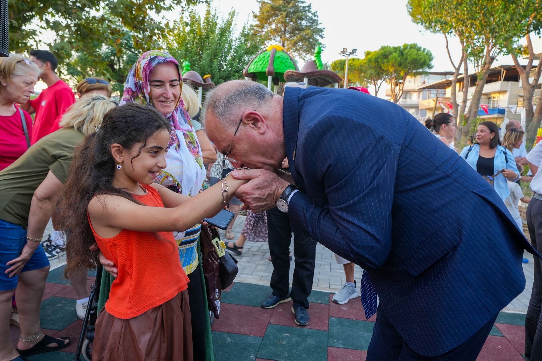Gaziemir Belediyesi Yenilediği Şehit Ferit Yaşarlar Parkı’nı Hizmete Açtı (3)