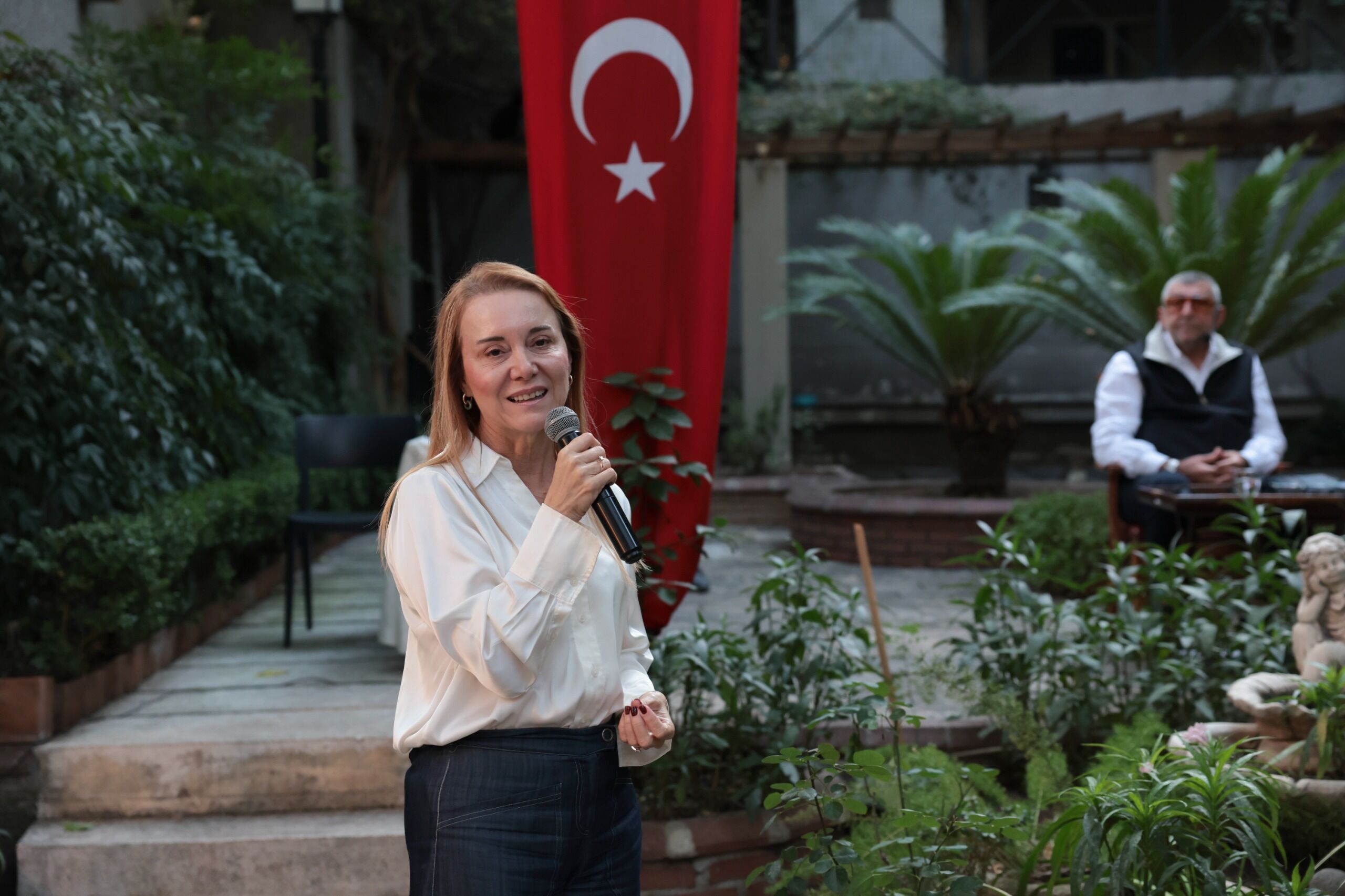 Kültürel Miras Söyleşileri’nde İzmir’in sembol lezzetleri ve Kemeraltı ele alındı